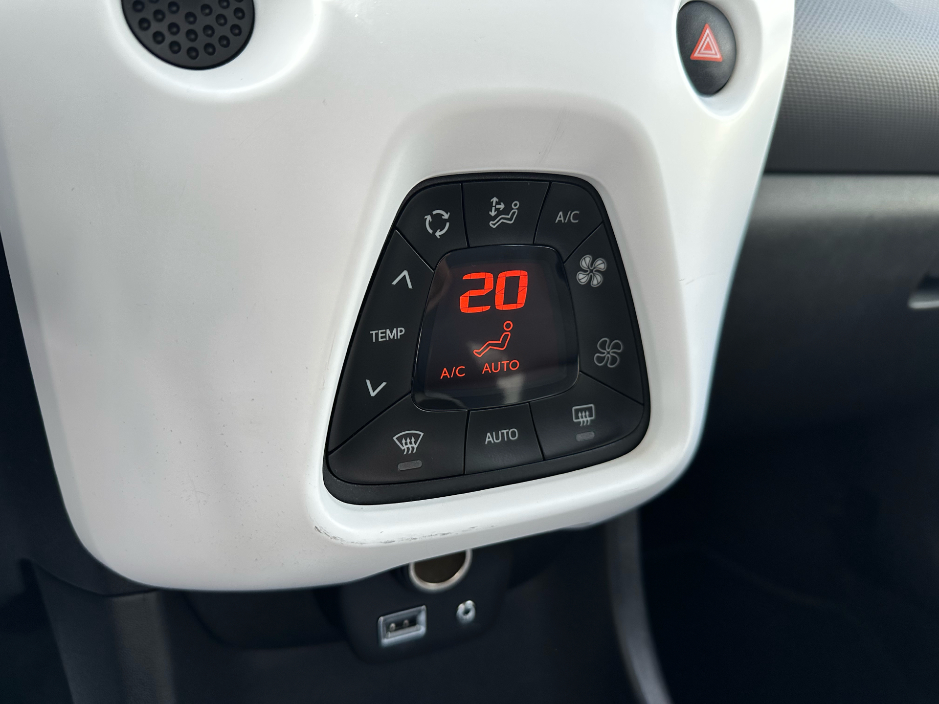 Billede af Citroën C1 1,0 VTi Sportline 72HK 5d