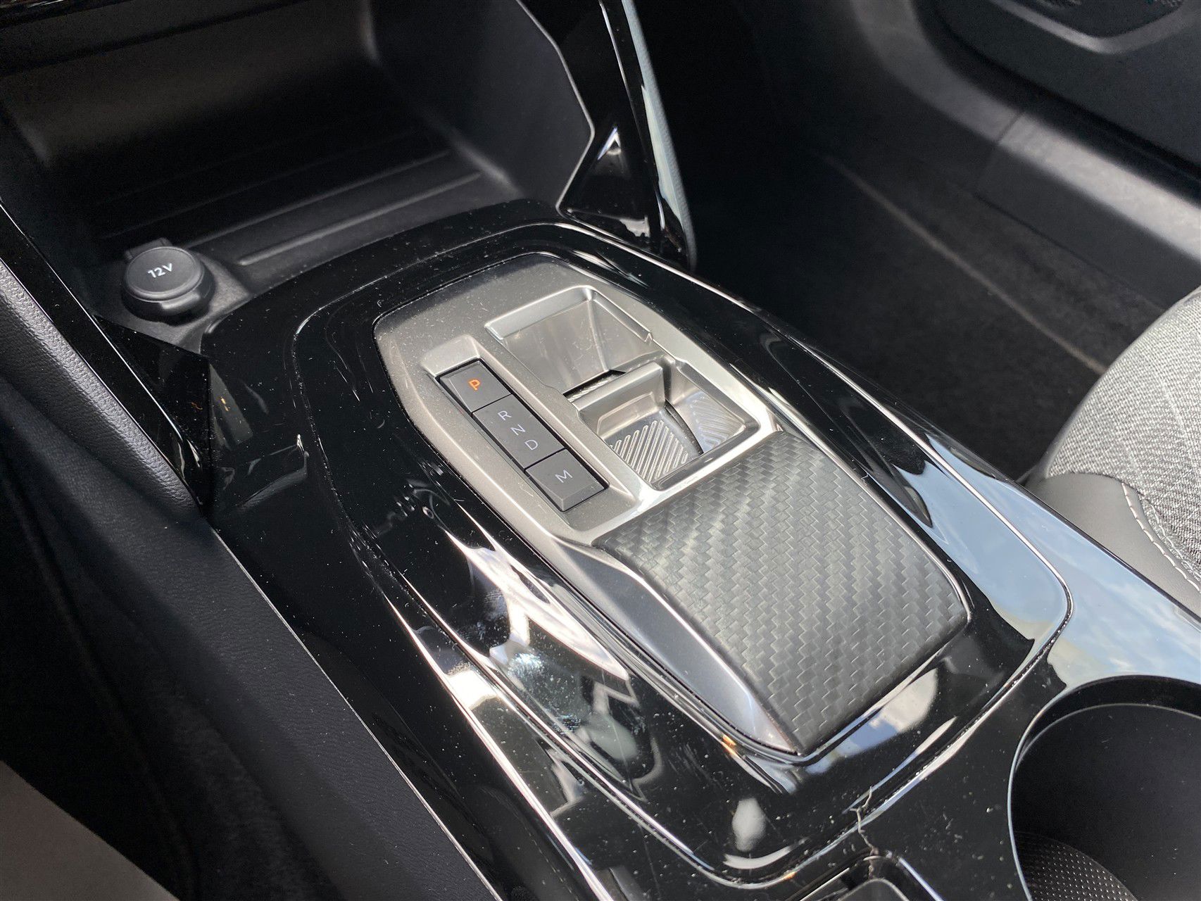 Billede af Peugeot 2008 1,2 PureTech Allure EAT8 130HK 5d 8g Aut.