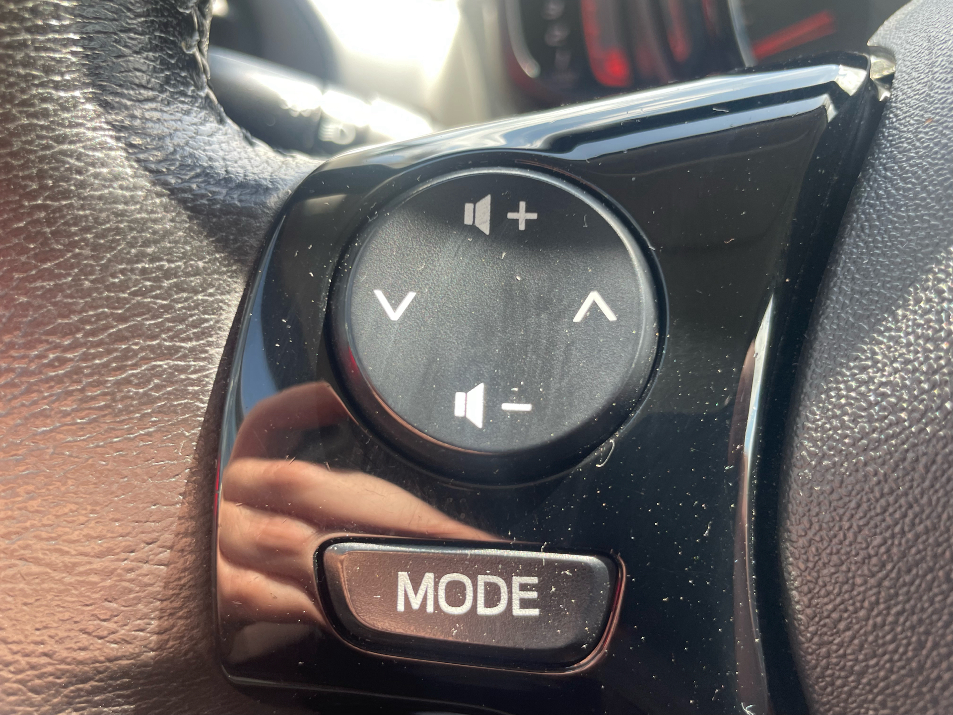 Billede af Peugeot 108 1,0 e-Vti More+ 69HK 5d