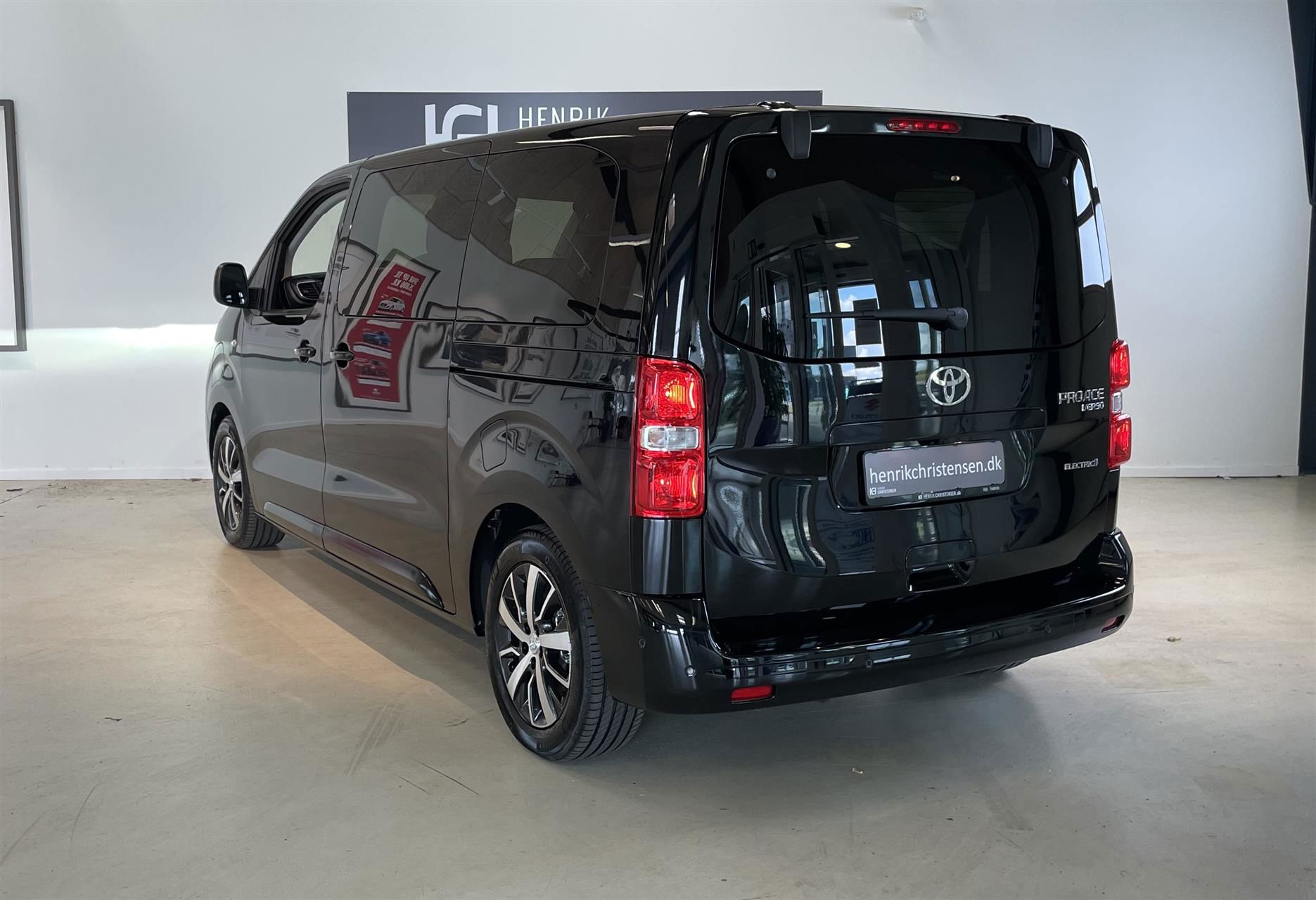 Billede af Toyota Proace Verso Electric Medium EL Family Dobbelt skydedøre 136HK Aut.