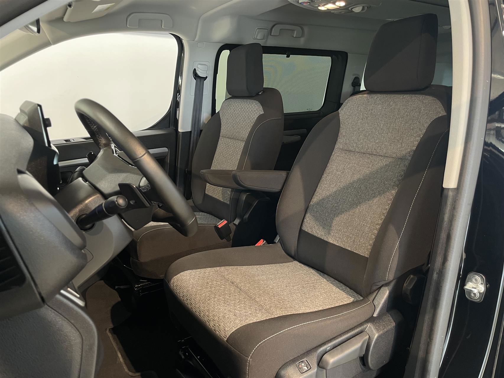 Billede af Toyota Proace Verso Electric Medium EL Family Dobbelt skydedøre 136HK Aut.