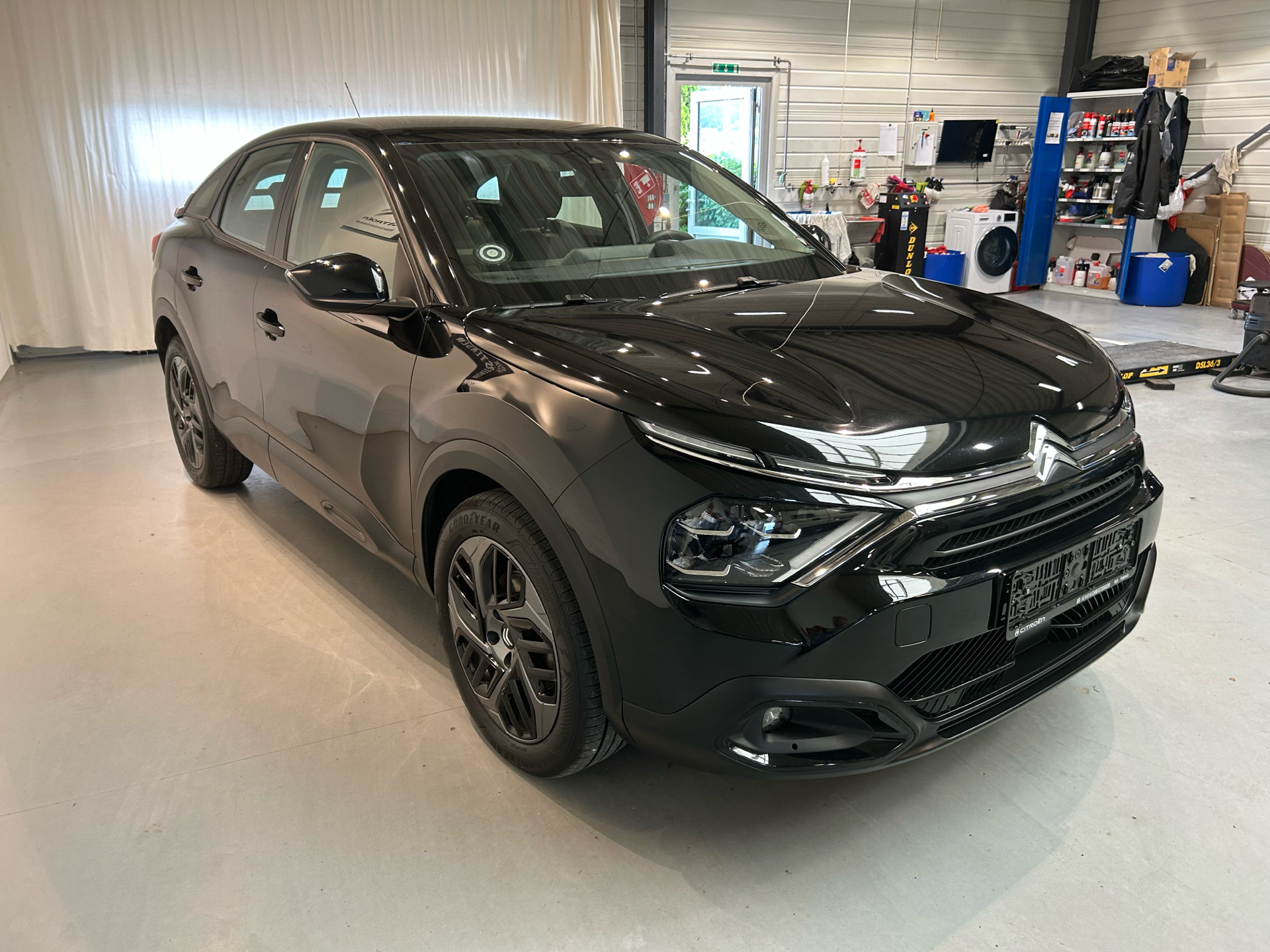 Billede af Citroën C4 1,2 PureTech Shine Ltd. EAT8 130HK 5d 8g Aut.
