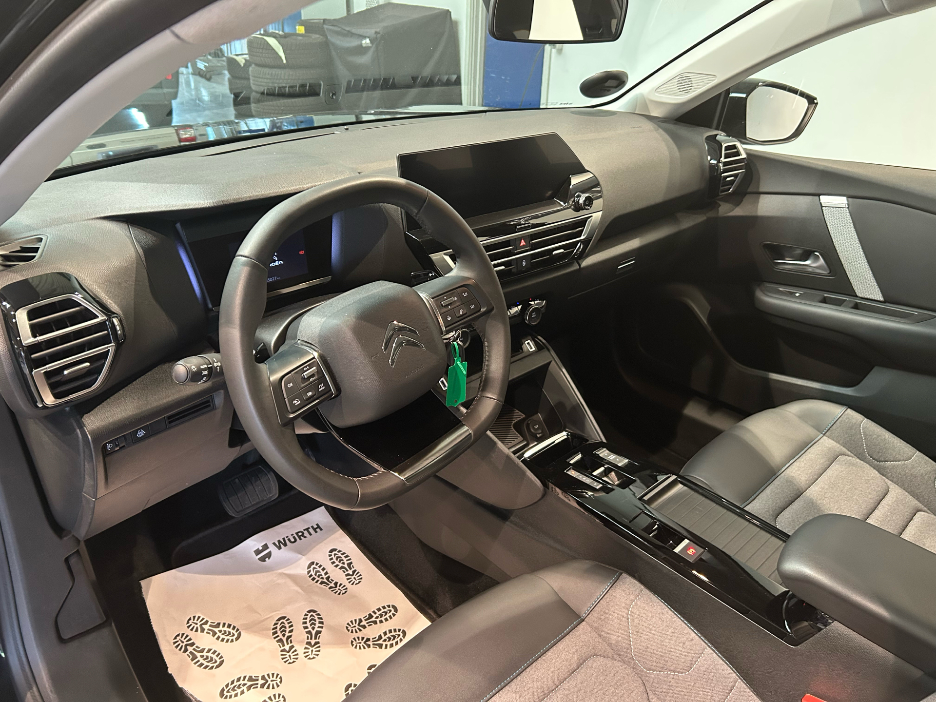 Billede af Citroën C4 1,2 PureTech Shine Ltd. EAT8 130HK 5d 8g Aut.