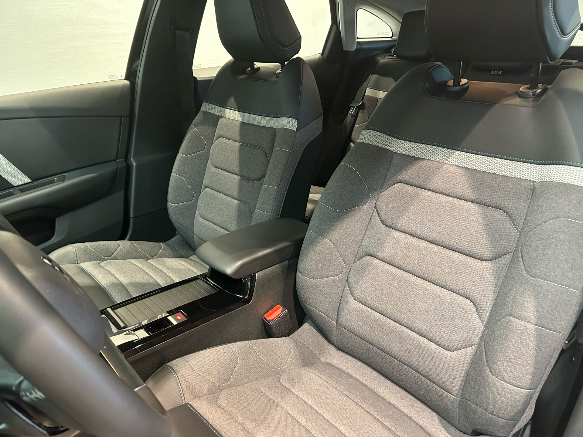 Billede af Citroën C4 1,2 PureTech Shine Ltd. EAT8 130HK 5d 8g Aut.