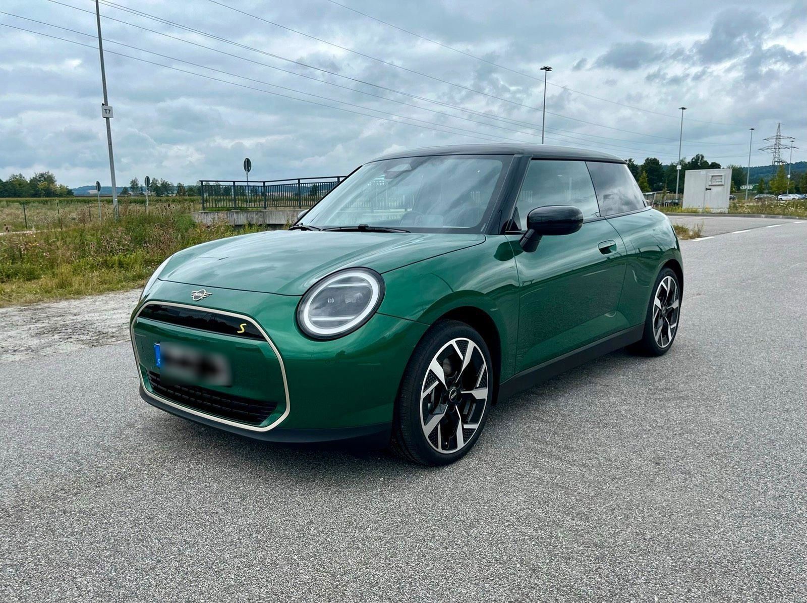 Billede af Mini Cooper SE EL Favoured Trim Option Level M 218HK 3d Aut.