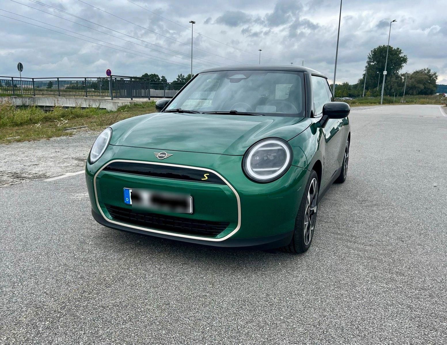 Billede af Mini Cooper SE EL Favoured Trim Option Level M 218HK 3d Aut.