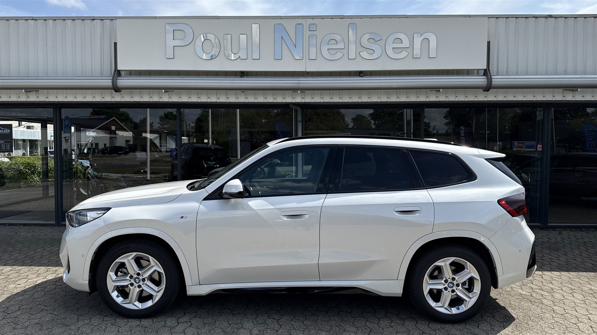 Billede af BMW iX1 xDrive30 Fully Charged 4x4 313HK 5d Aut.