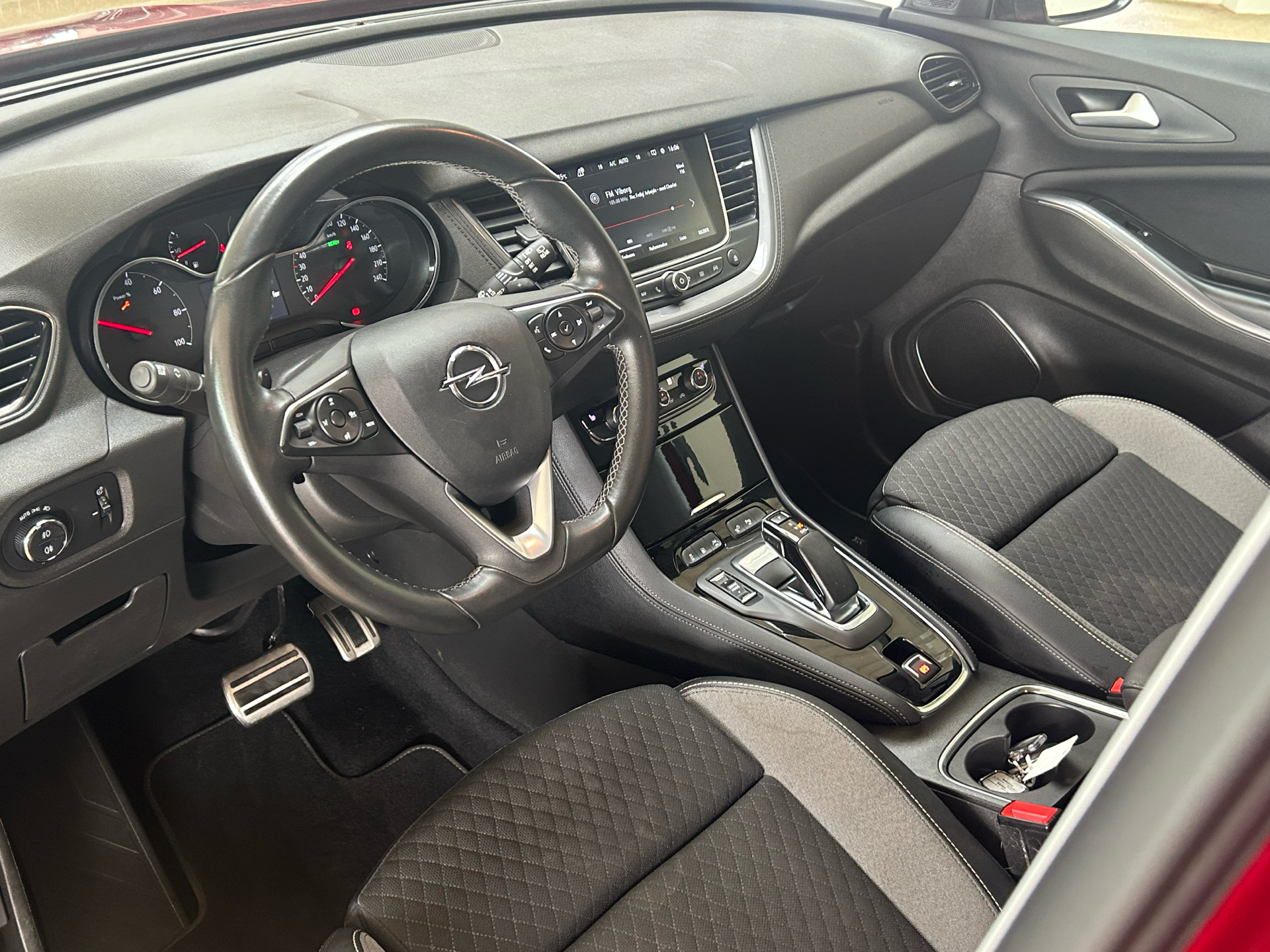 Billede af Opel Grandland X 1,6 PHEV  Plugin-hybrid Ultimate 225HK 5d 8g Aut.
