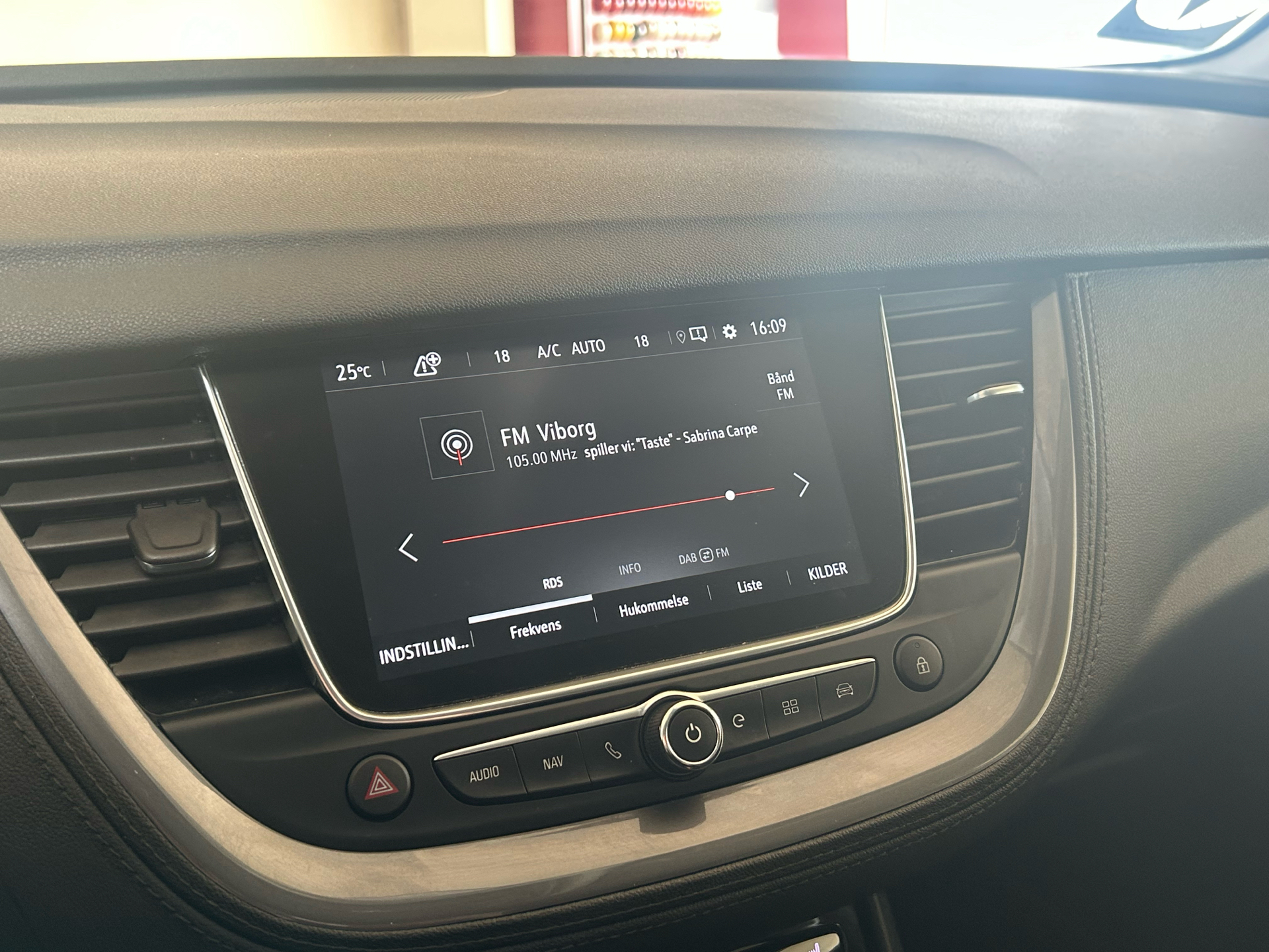Billede af Opel Grandland X 1,6 PHEV  Plugin-hybrid Ultimate 225HK 5d 8g Aut.