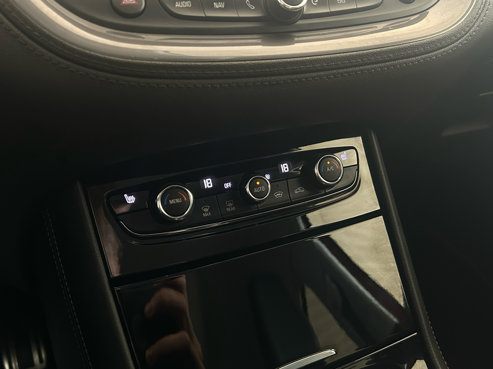 Billede af Opel Grandland X 1,6 PHEV  Plugin-hybrid Ultimate 225HK 5d 8g Aut.