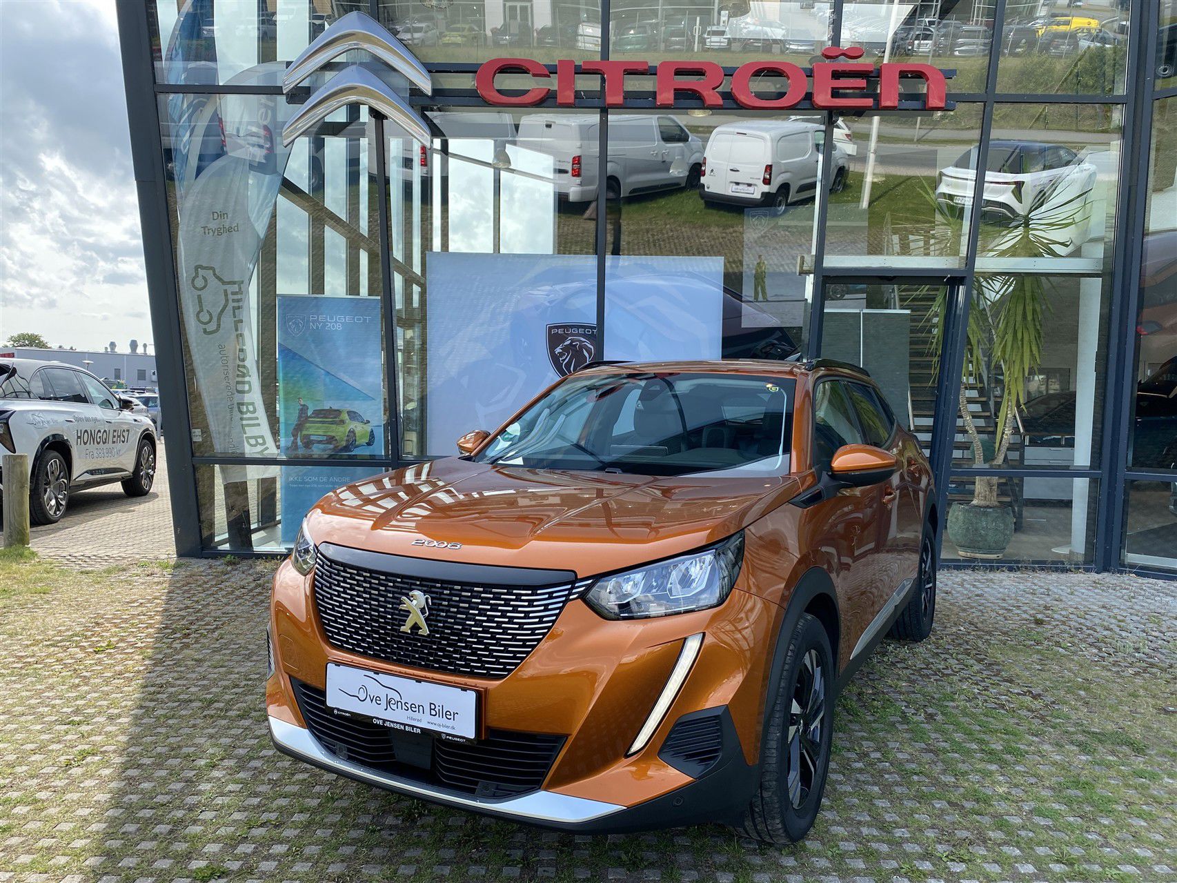 Billede af Peugeot 2008 1,2 PureTech Allure Tour 130HK 5d