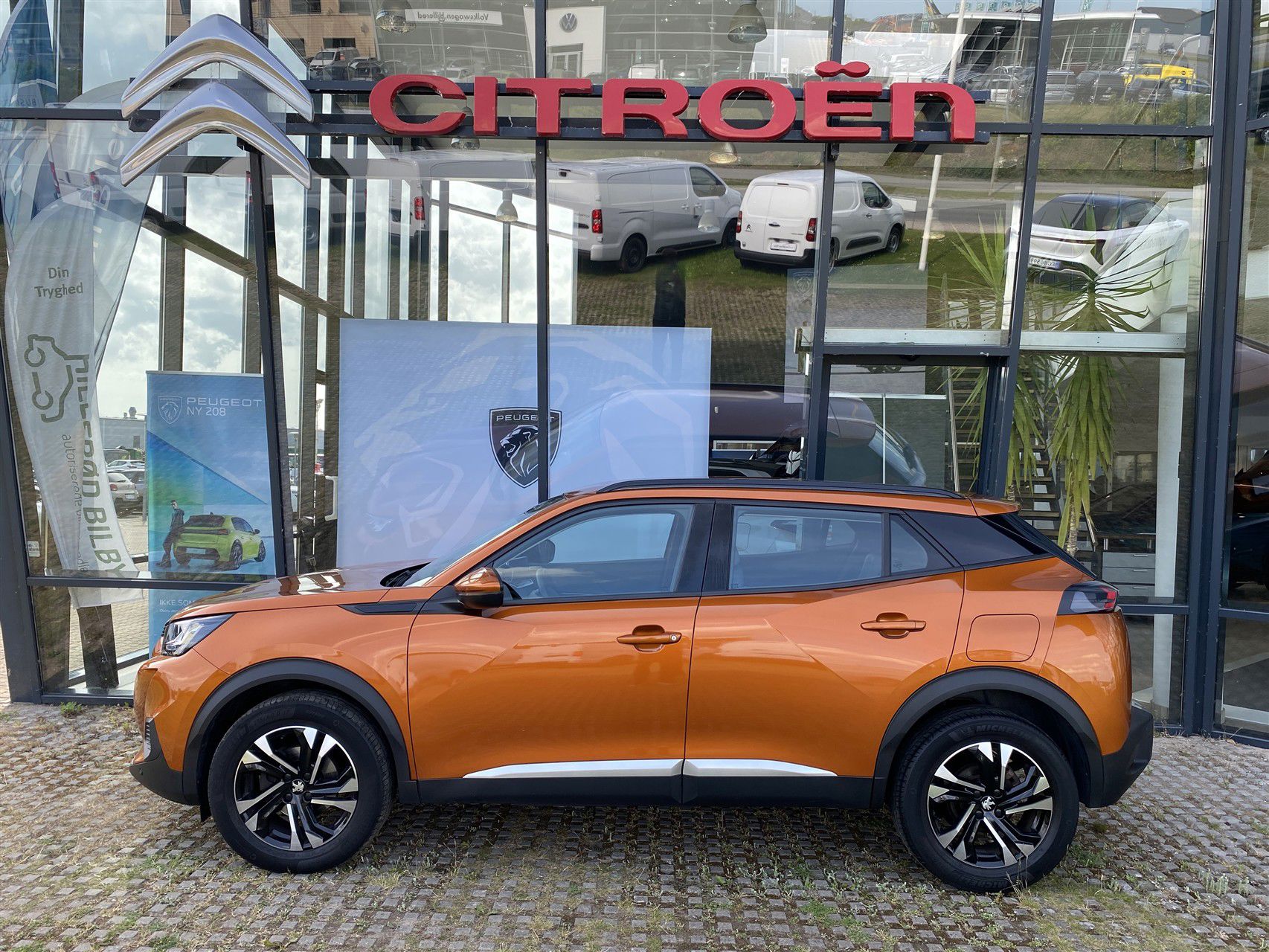 Billede af Peugeot 2008 1,2 PureTech Allure Tour 130HK 5d