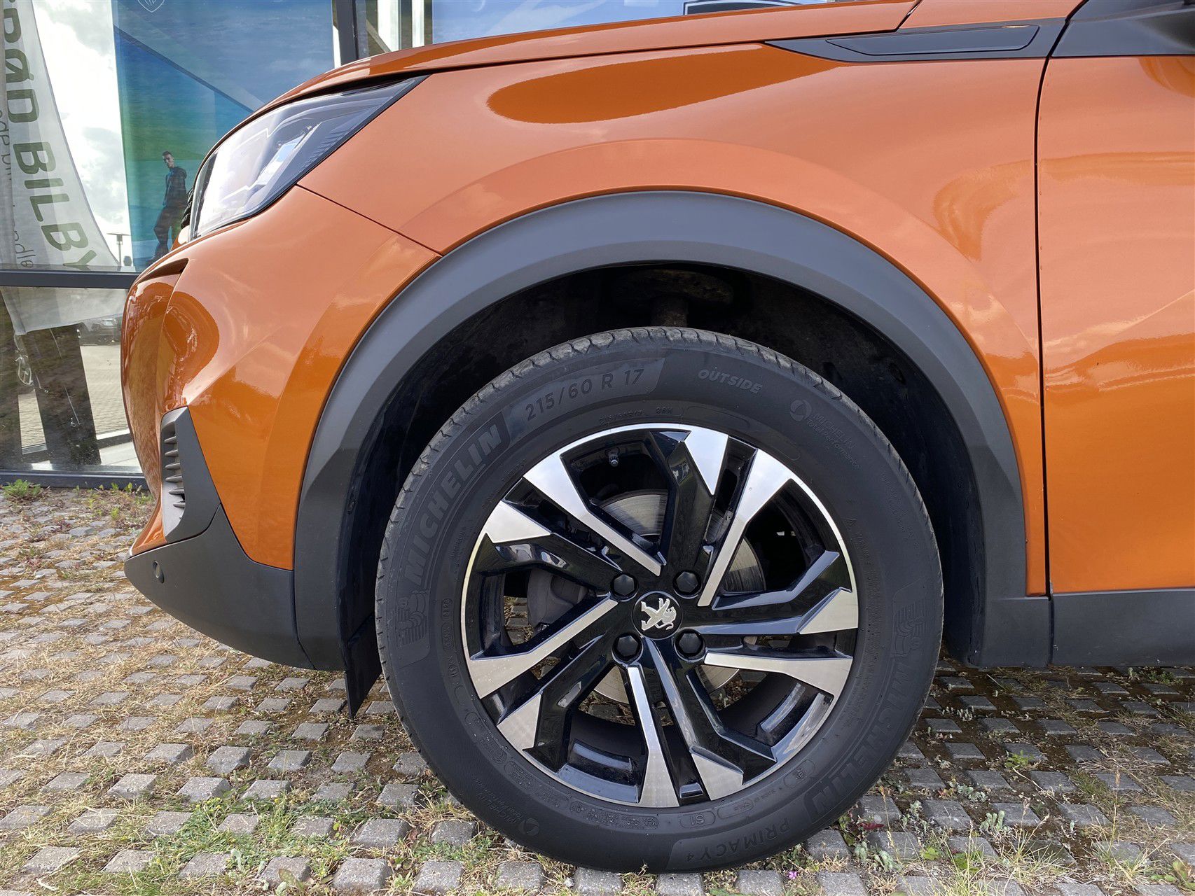 Billede af Peugeot 2008 1,2 PureTech Allure Tour 130HK 5d