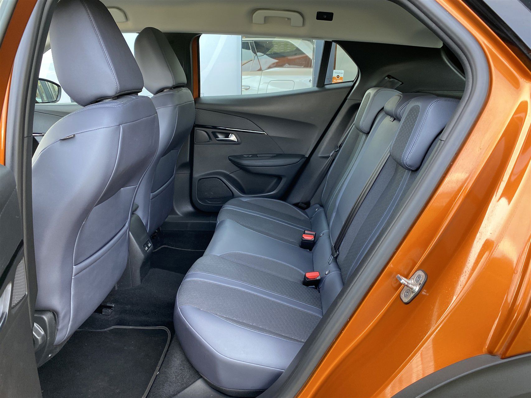 Billede af Peugeot 2008 1,2 PureTech Allure Tour 130HK 5d