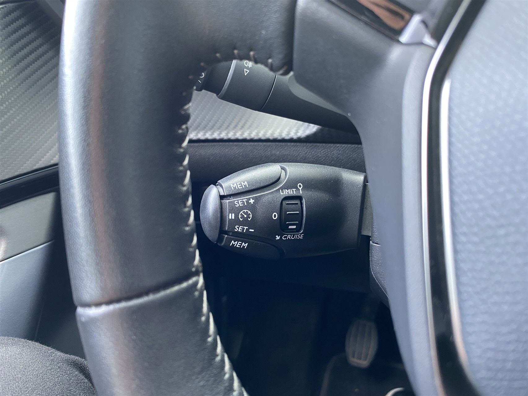 Billede af Peugeot 2008 1,2 PureTech Allure Tour 130HK 5d