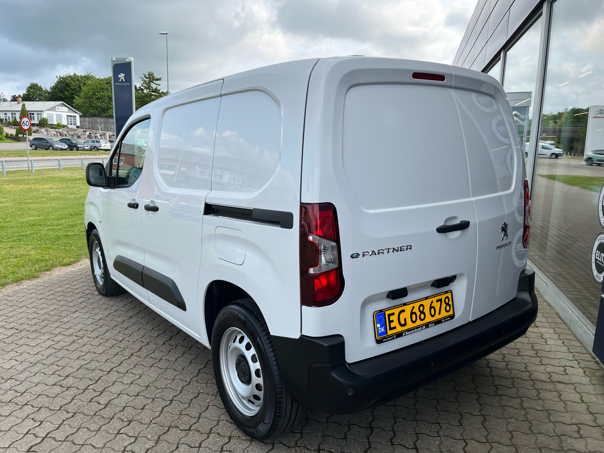 Billede af Peugeot e-Partner L1 V2 EL Plus 136HK Van Aut.