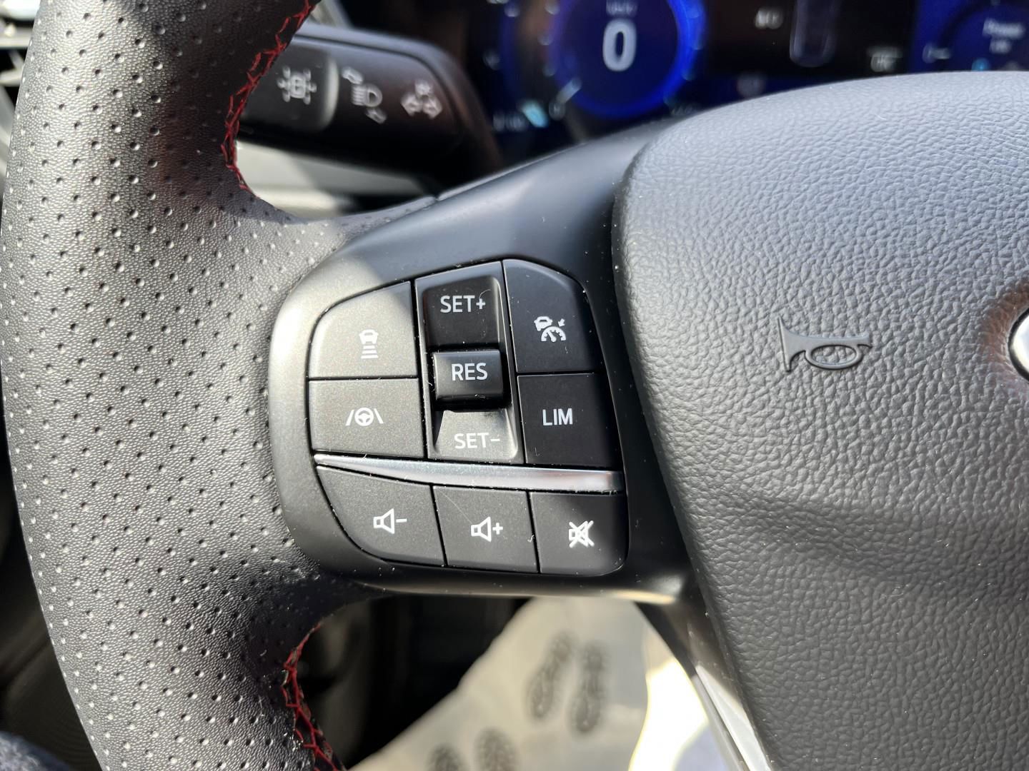 Billede af Ford Kuga 2,5 Plugin-hybrid ST-Line X CVT 225HK 5d Trinl. Gear
