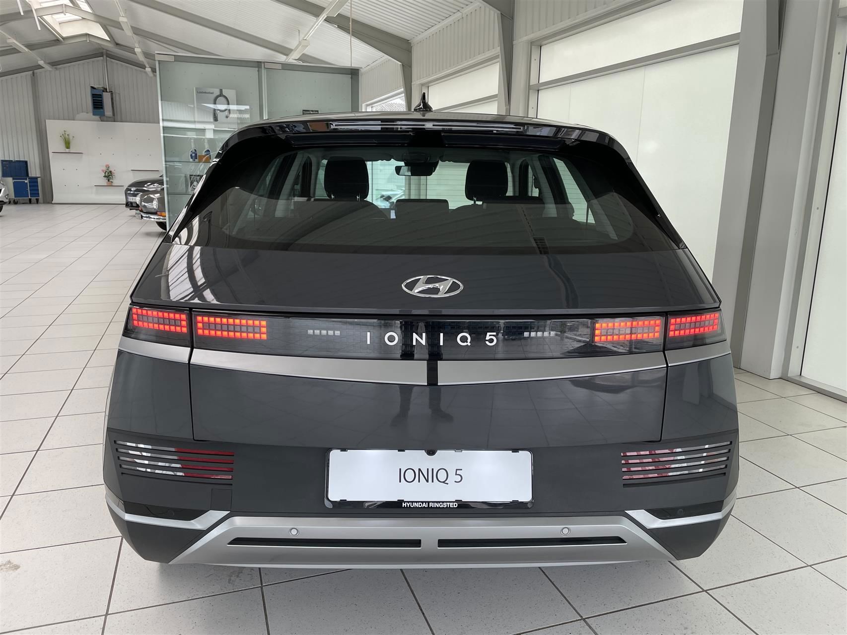 Billede af Hyundai Ioniq 5 Electric 77,4 kWh Essential 229HK 5d Trinl. Gear