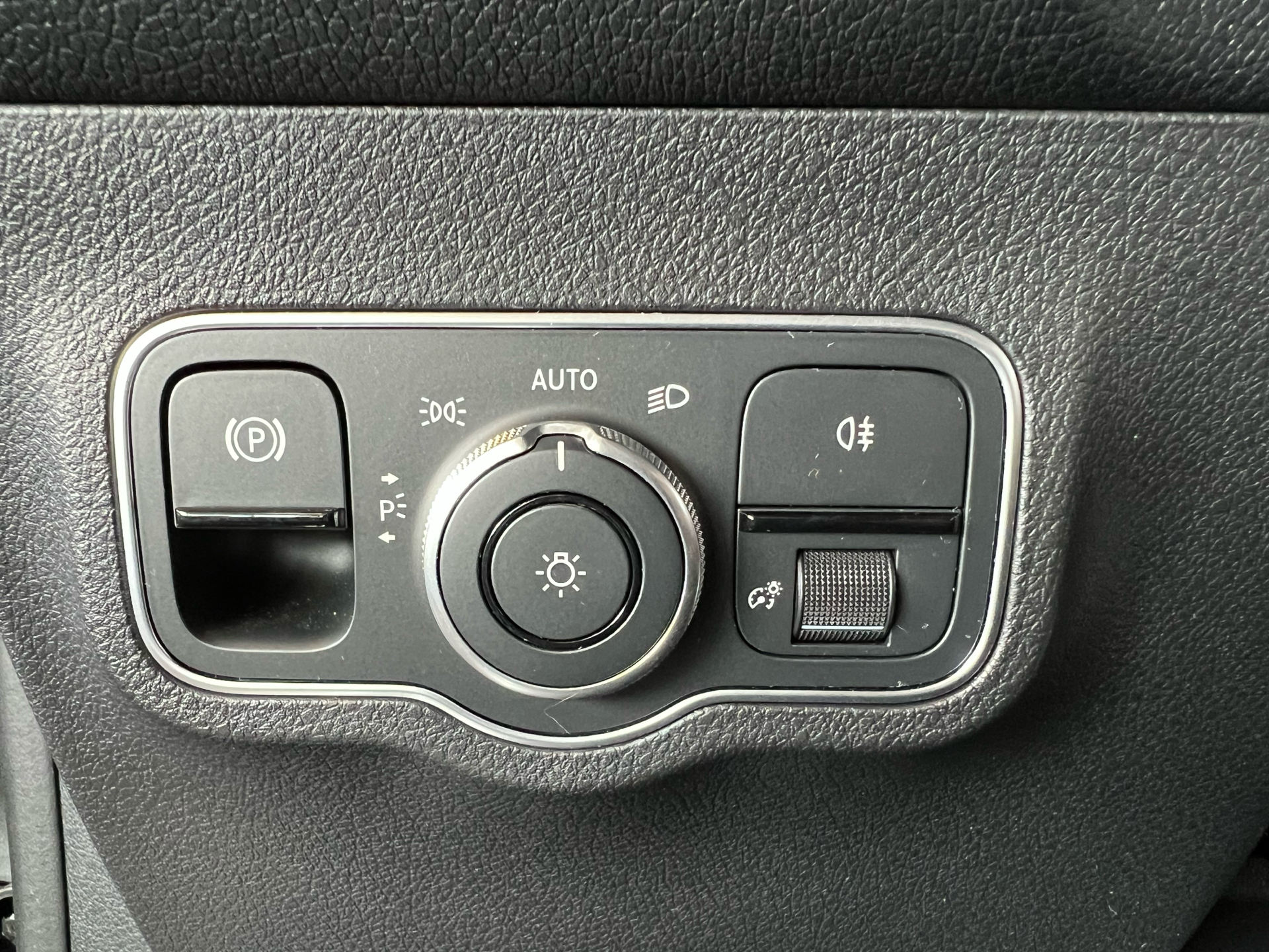 Billede af Mercedes-Benz EQB 300 EL Sport 4Matic 228HK 5d Aut.
