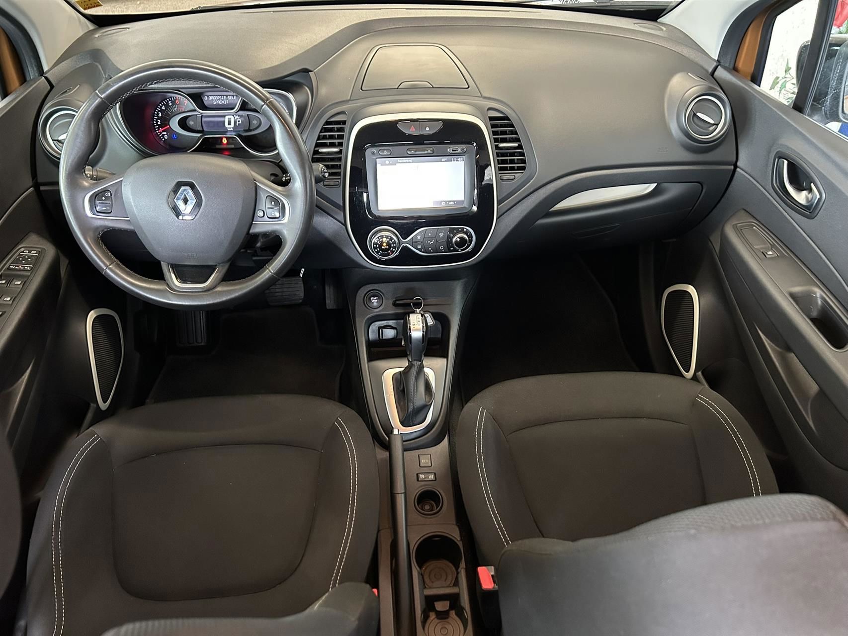 Billede af Renault Captur 1,2 TCE Zen EDC 120HK 5d 6g Aut.