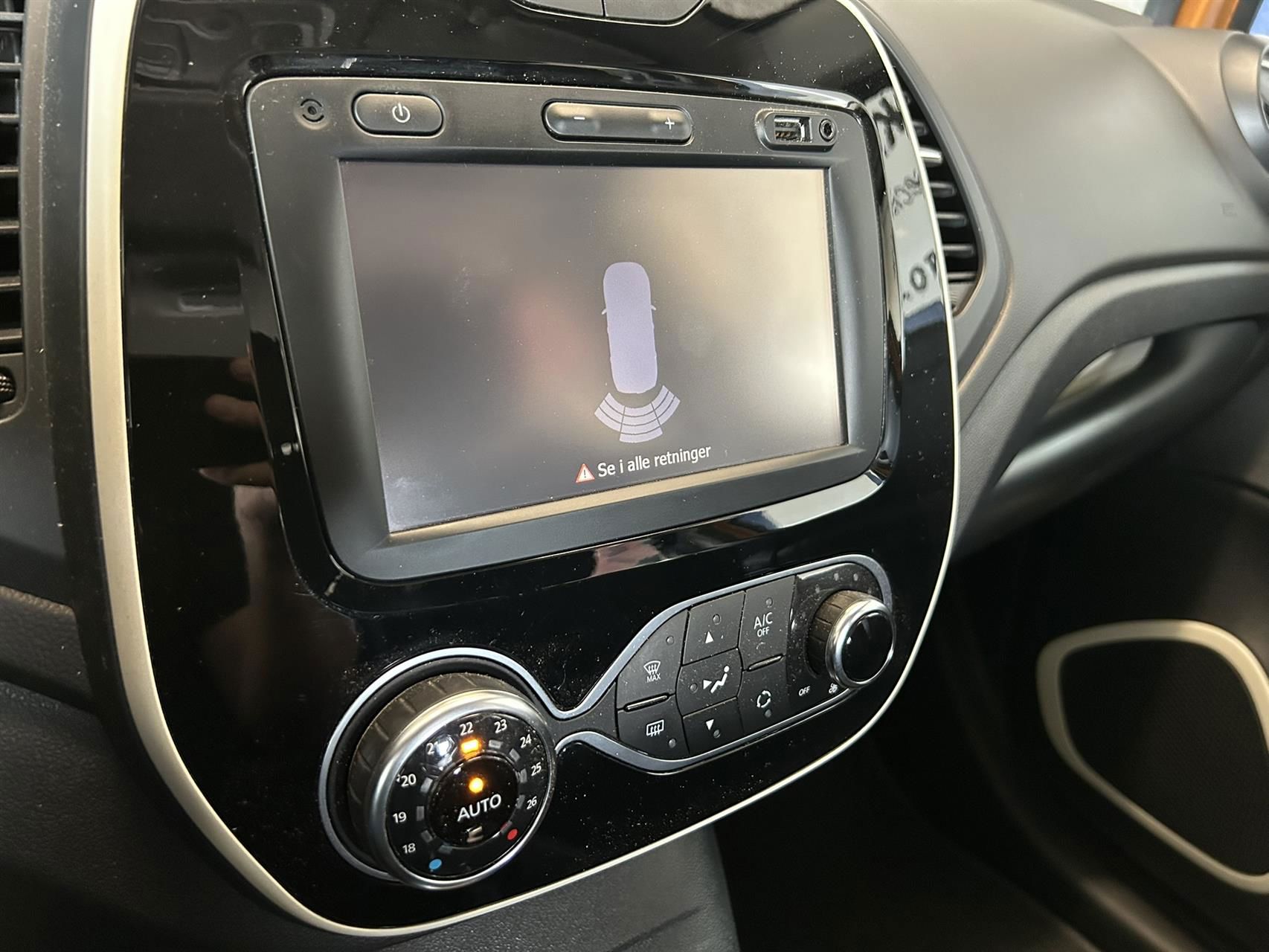 Billede af Renault Captur 1,2 TCE Zen EDC 120HK 5d 6g Aut.