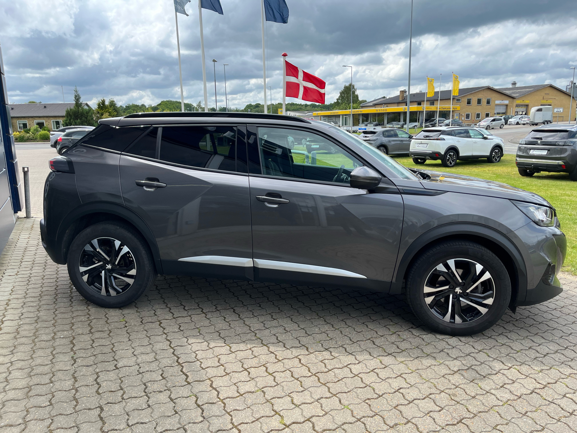 Billede af Peugeot 2008 1,2 PureTech Allure Pack EAT8 130HK 5d 8g Aut.