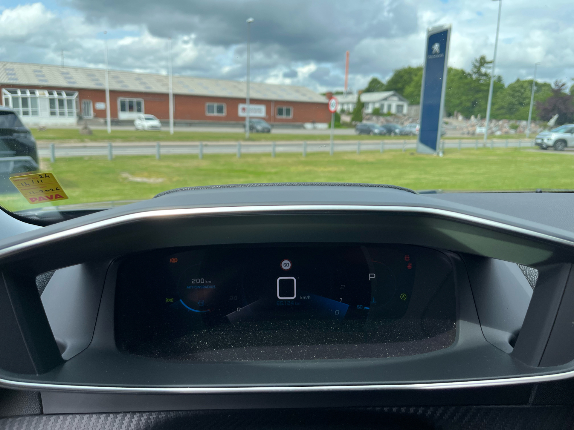 Billede af Peugeot 2008 1,2 PureTech Allure Pack EAT8 130HK 5d 8g Aut.