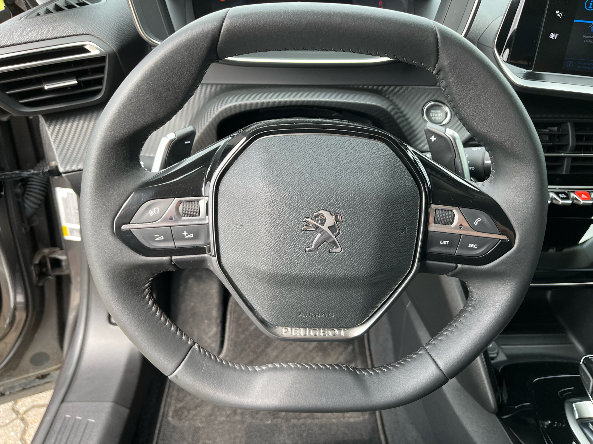 Billede af Peugeot 2008 1,2 PureTech Allure Pack EAT8 130HK 5d 8g Aut.
