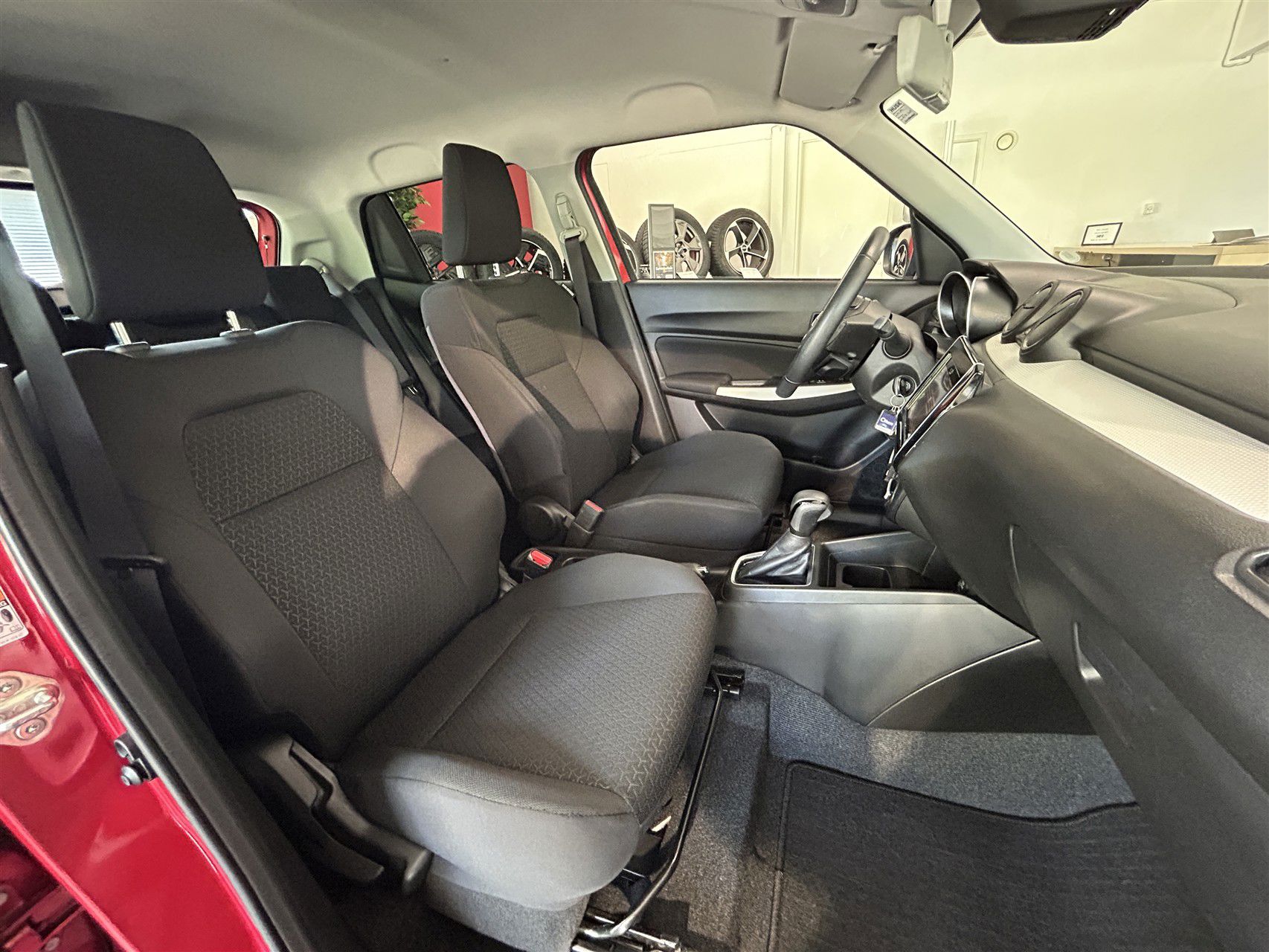Billede af Suzuki Swift 1,2 Dualjet  Mild hybrid Action AEB CVT 83HK 5d Trinl. Gear
