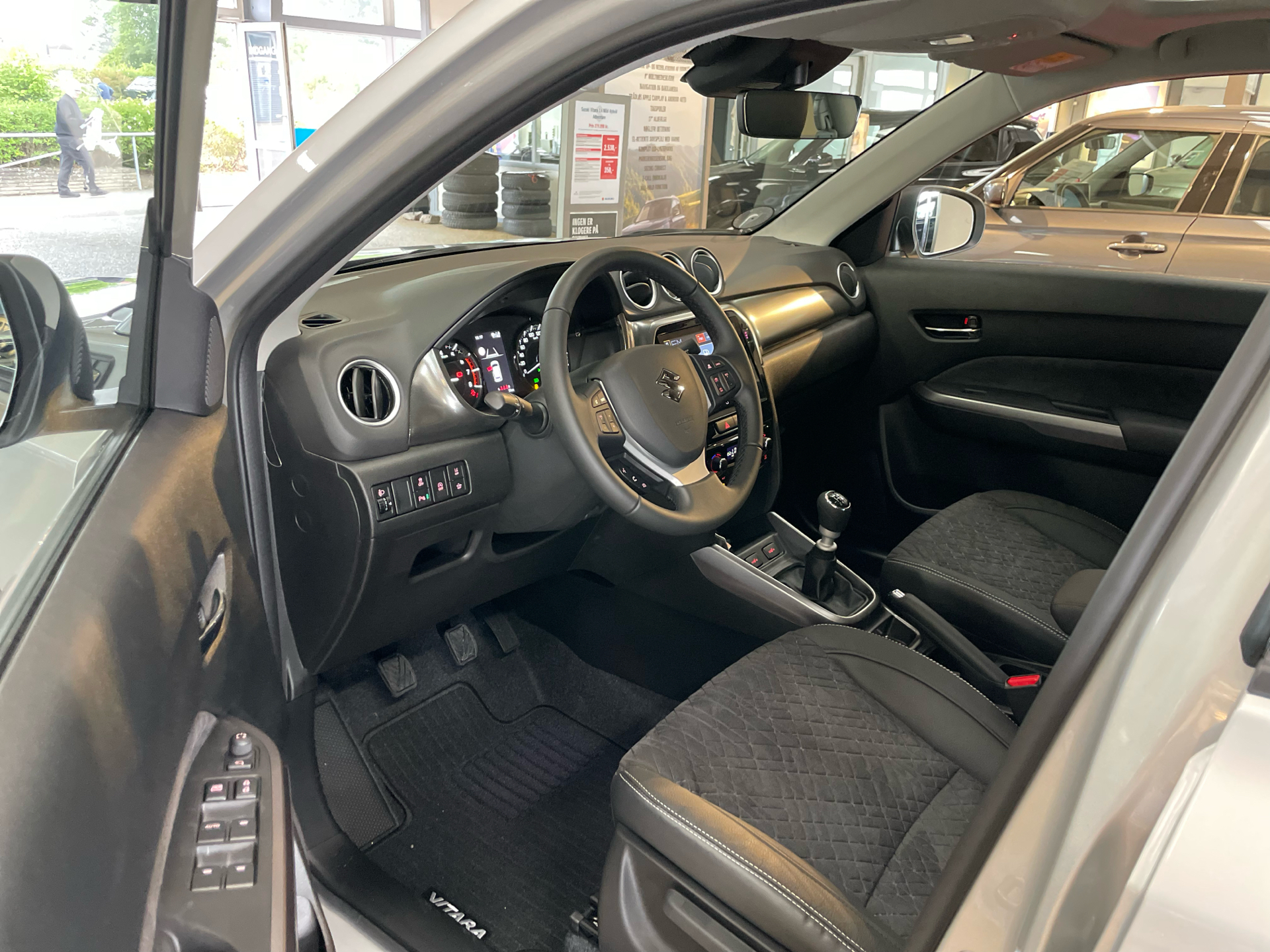 Billede af Suzuki Vitara 1,4 Boosterjet  Mild hybrid Adventure 129HK 5d 6g