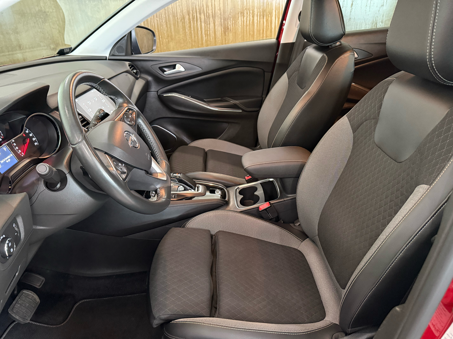Billede af Opel Grandland X 1,6 PHEV  Plugin-hybrid Ultimate 225HK 5d 8g Aut.