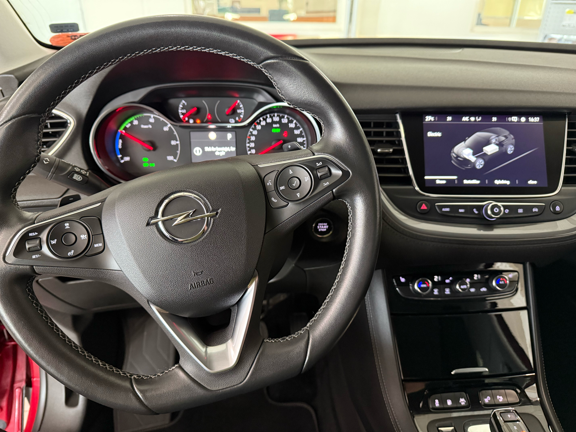 Billede af Opel Grandland X 1,6 PHEV  Plugin-hybrid Ultimate 225HK 5d 8g Aut.