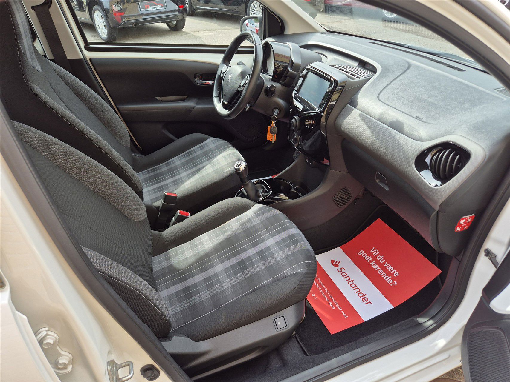Billede af Peugeot 108 1,0 e-Vti Selection 72HK 5d