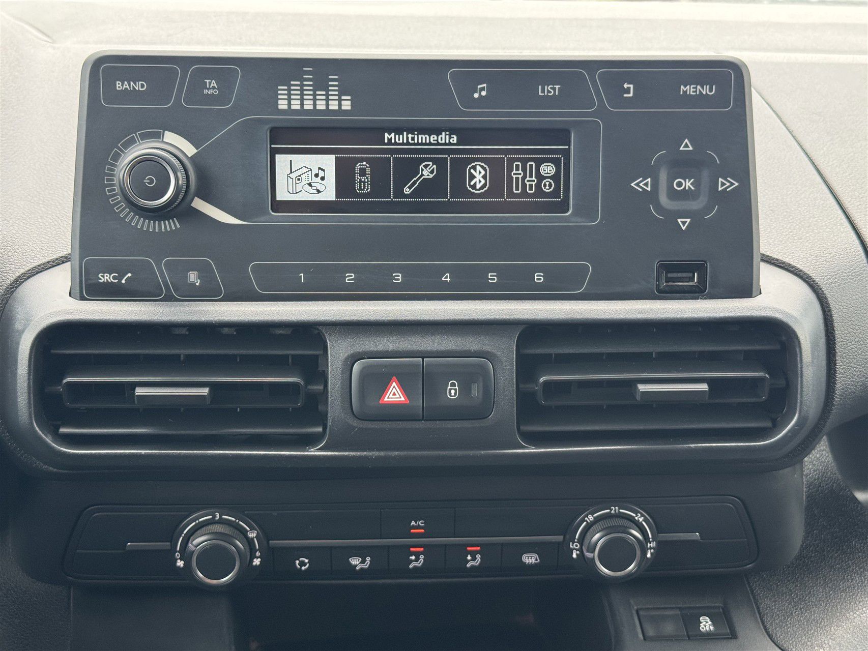 Billede af Opel Combo L2V2 1,5 D Essentia 102HK Van