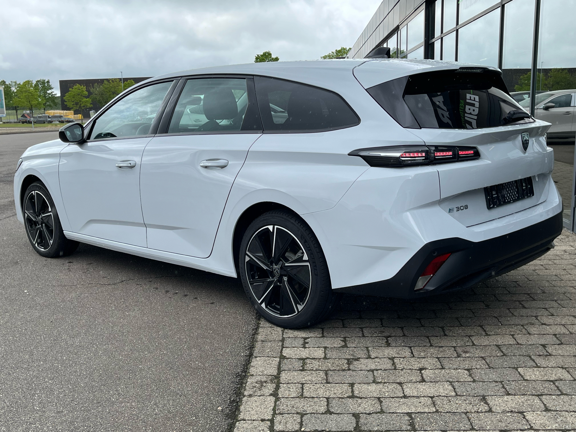 Billede af Peugeot e-308 SW EL Allure 156HK Stc Aut.
