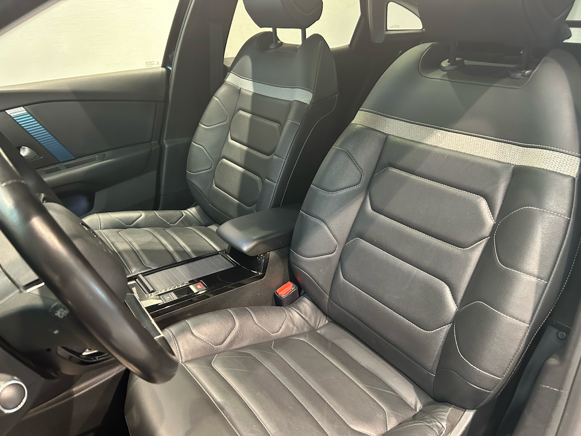 Billede af Citroën e-C4 EL Shine Sport 136HK 5d Aut.