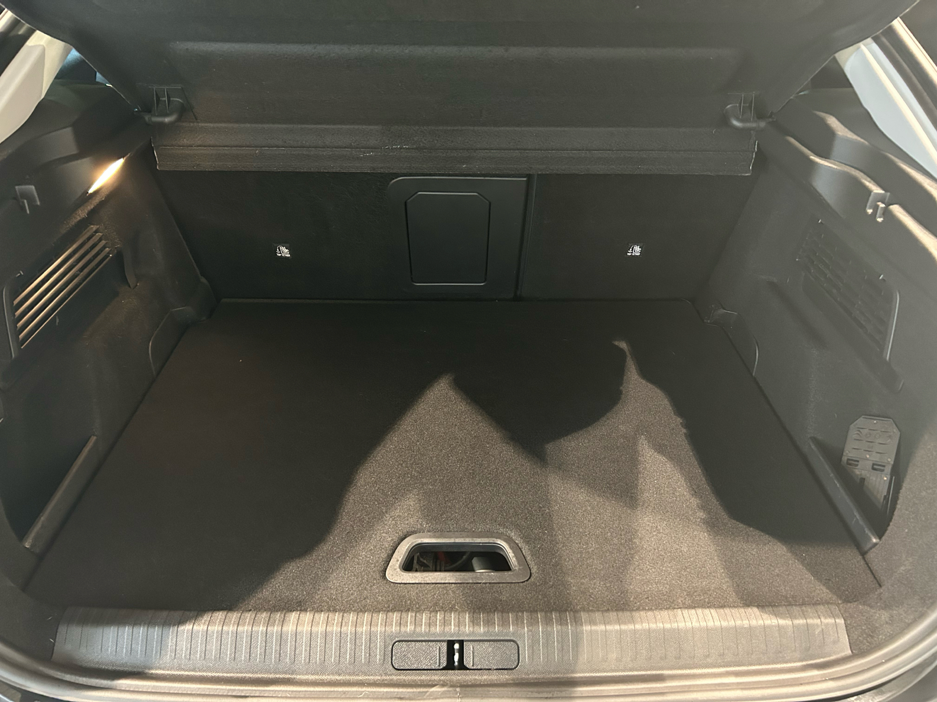 Billede af Citroën e-C4 EL Shine Sport 136HK 5d Aut.
