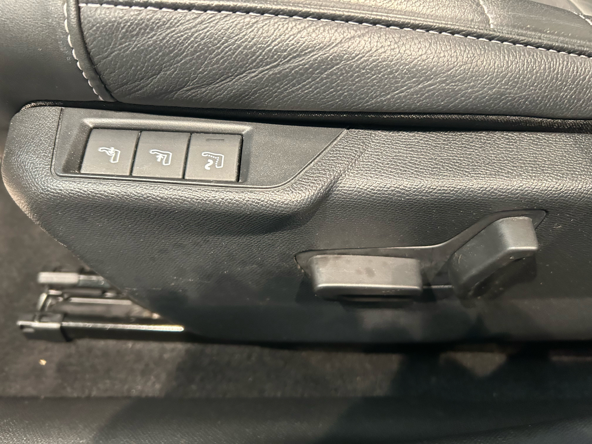 Billede af Citroën e-C4 EL Shine Sport 136HK 5d Aut.