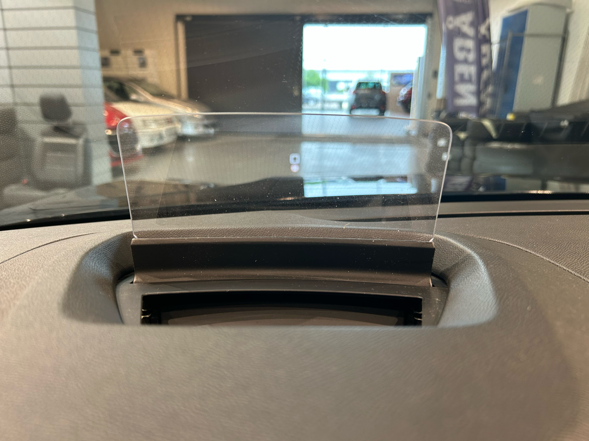 Billede af Citroën e-C4 EL Shine Sport 136HK 5d Aut.