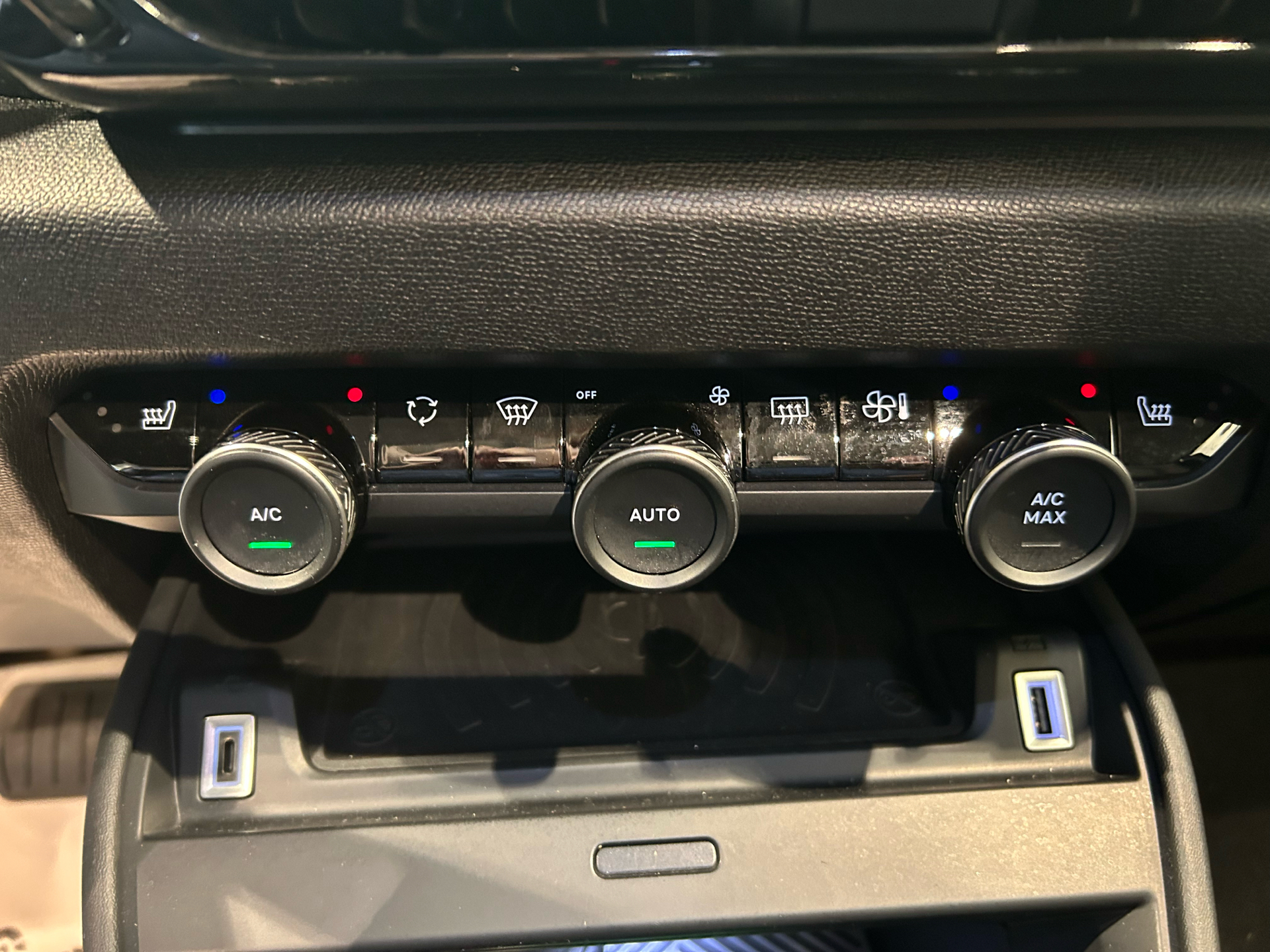 Billede af Citroën e-C4 EL Shine Sport 136HK 5d Aut.