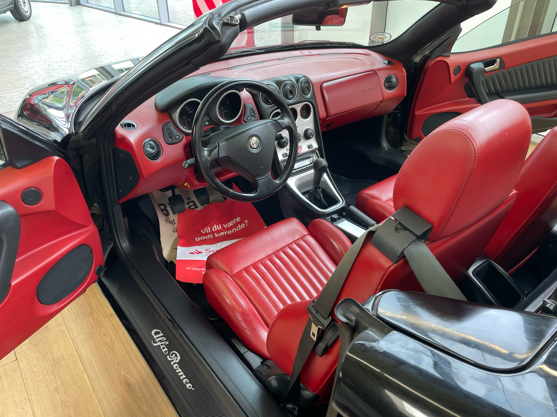 Billede af Alfa Romeo Spider 2,0 T.Spark 16V L 155HK Cabr.