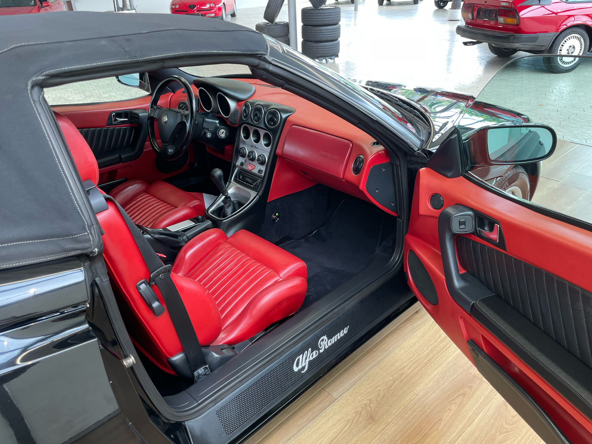Billede af Alfa Romeo Spider 2,0 T.Spark 16V L 155HK Cabr.