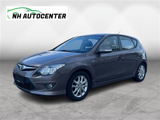Hyundai i30 1,6 CRDi Comfort Eco ISG 90HK 5d 6g