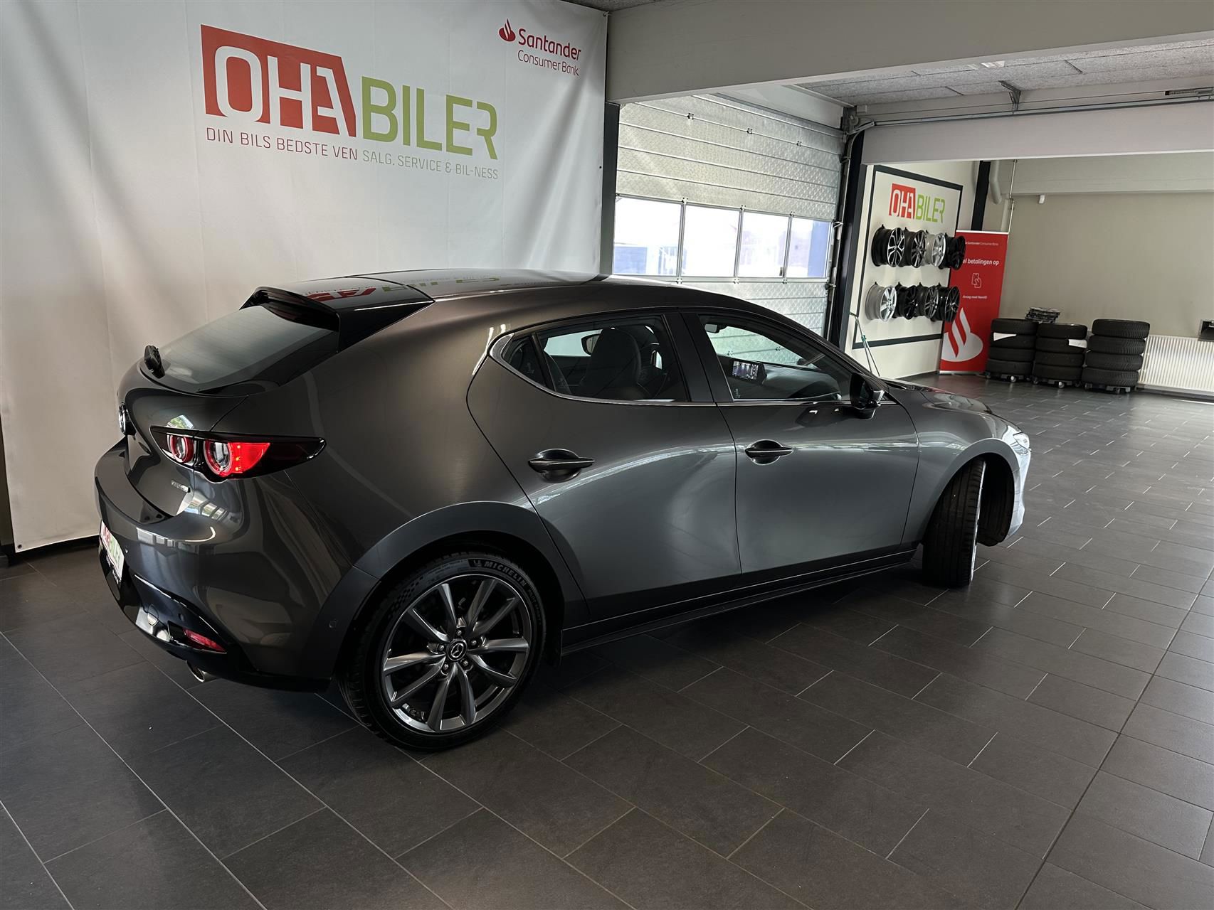 Billede af Mazda 3 2,0 Skyactiv-G  Mild hybrid Cosmo 122HK 5d 6g
