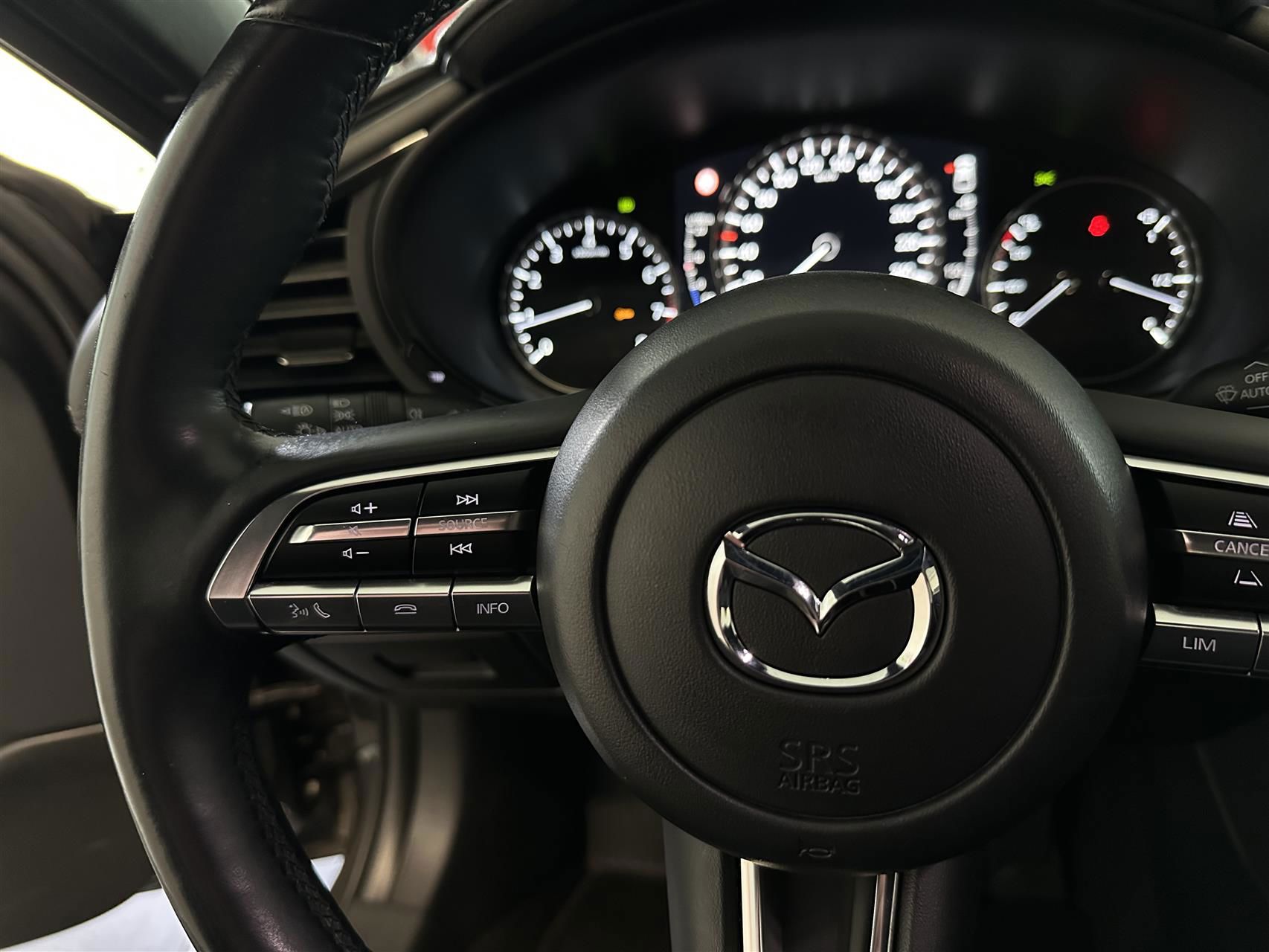 Billede af Mazda 3 2,0 Skyactiv-G  Mild hybrid Cosmo 122HK 5d 6g