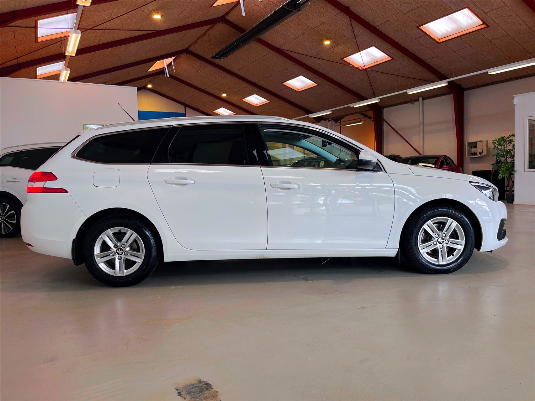 Billede af Peugeot 308 SW 1,5 BlueHDi Allure+ 130HK Stc 6g