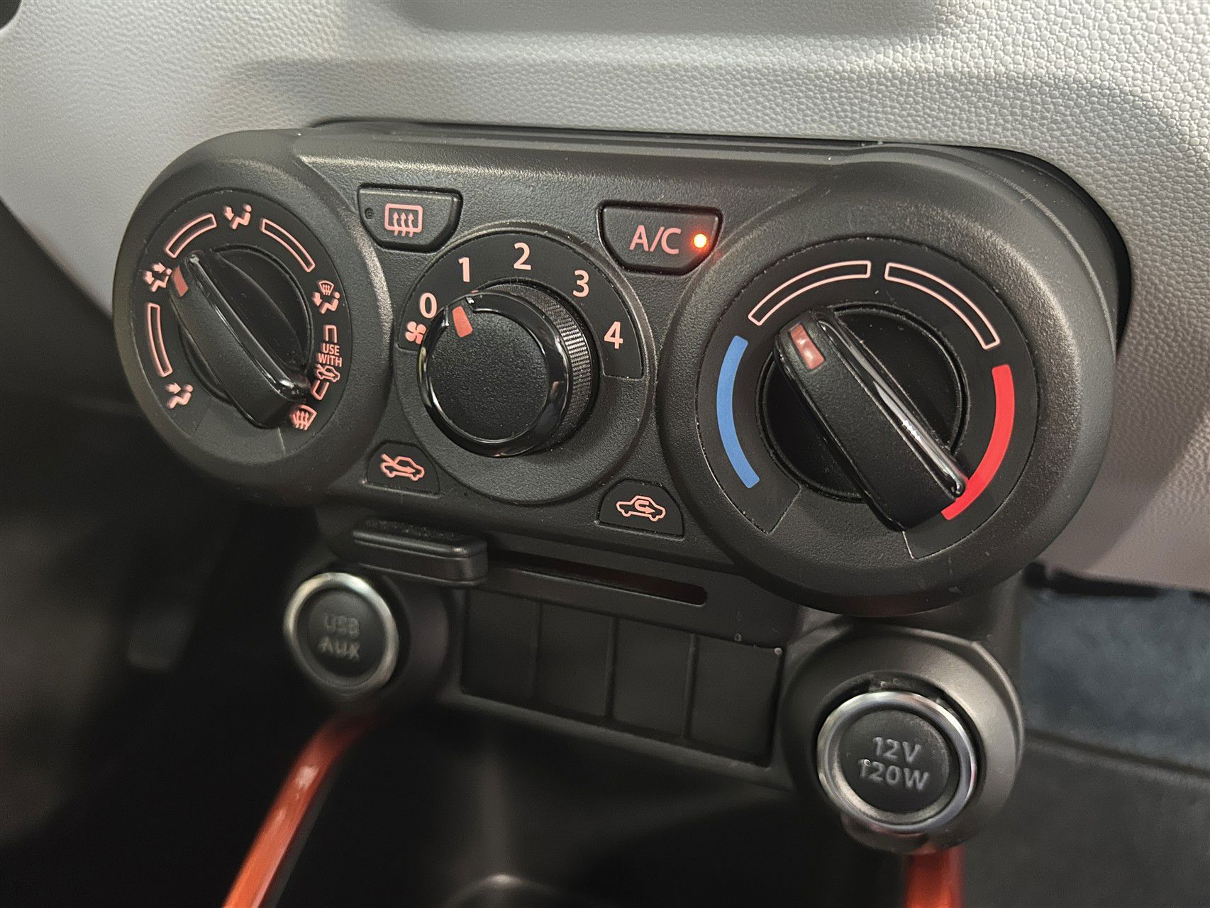 Billede af Suzuki Ignis 1,2 Dualjet Club Hit 90HK 5d