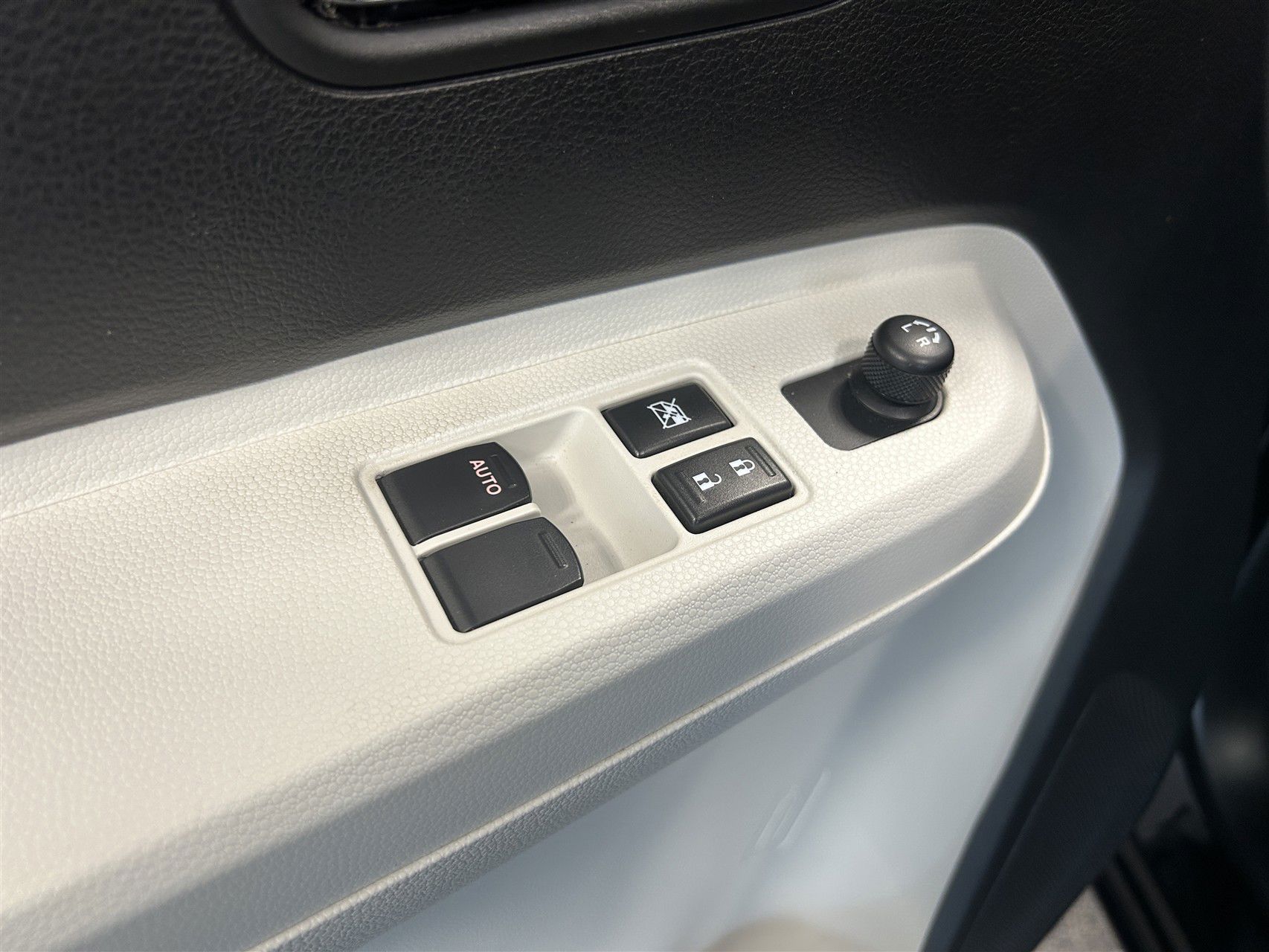 Billede af Suzuki Ignis 1,2 Dualjet Club Hit 90HK 5d
