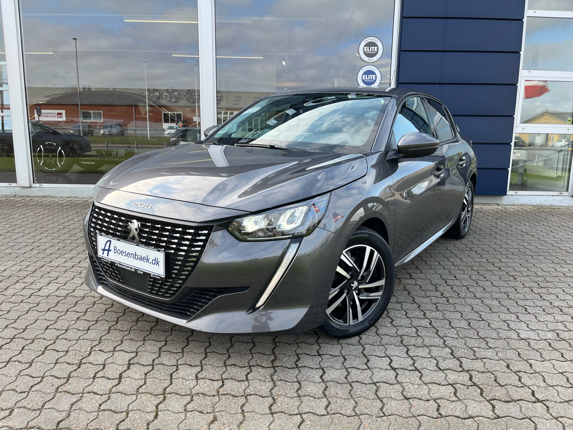 Billede af Peugeot 208 1,2 PureTech Platin Sport 100HK 5d 6g