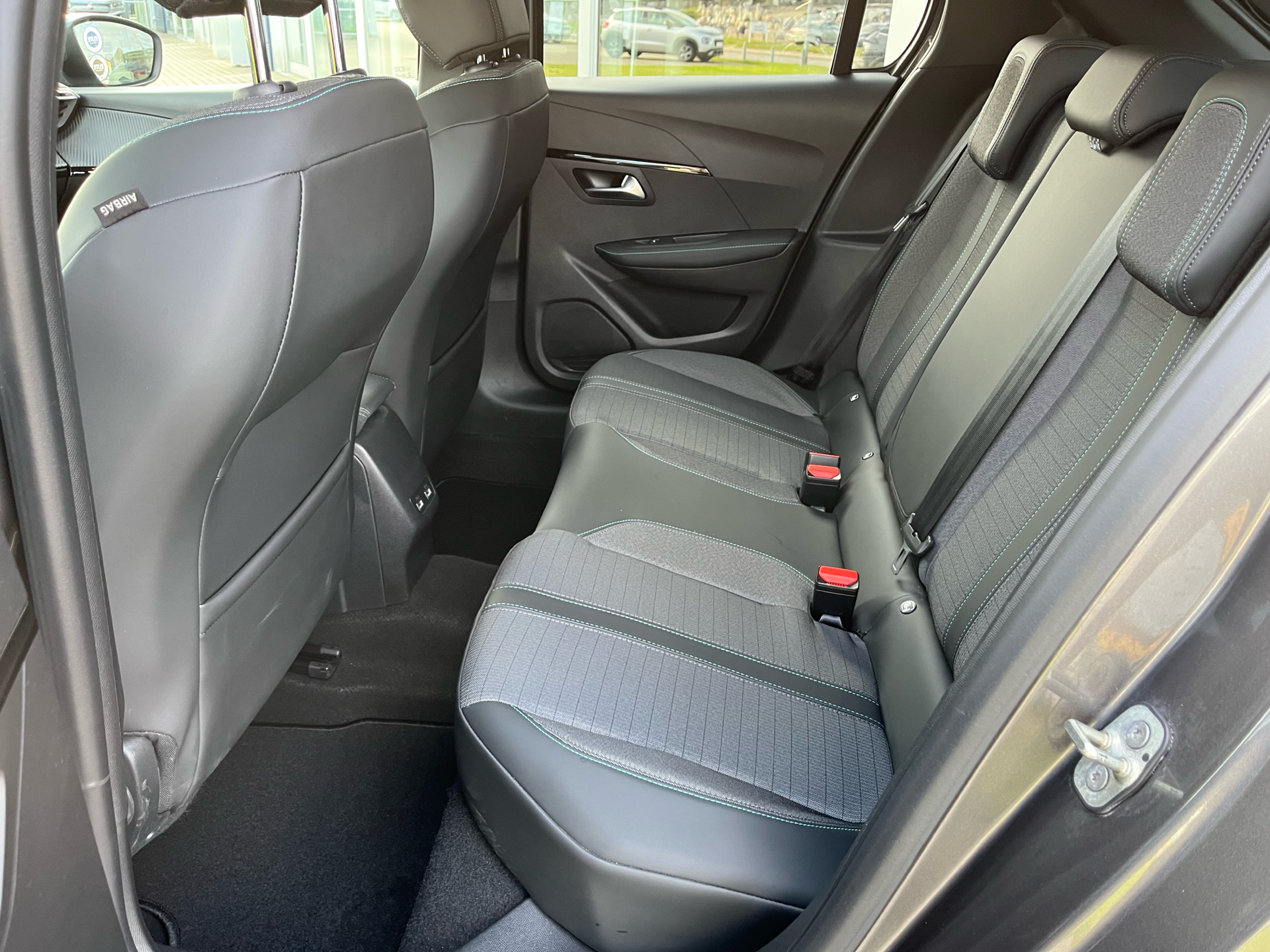 Billede af Peugeot 208 1,2 PureTech Platin Sport 100HK 5d 6g